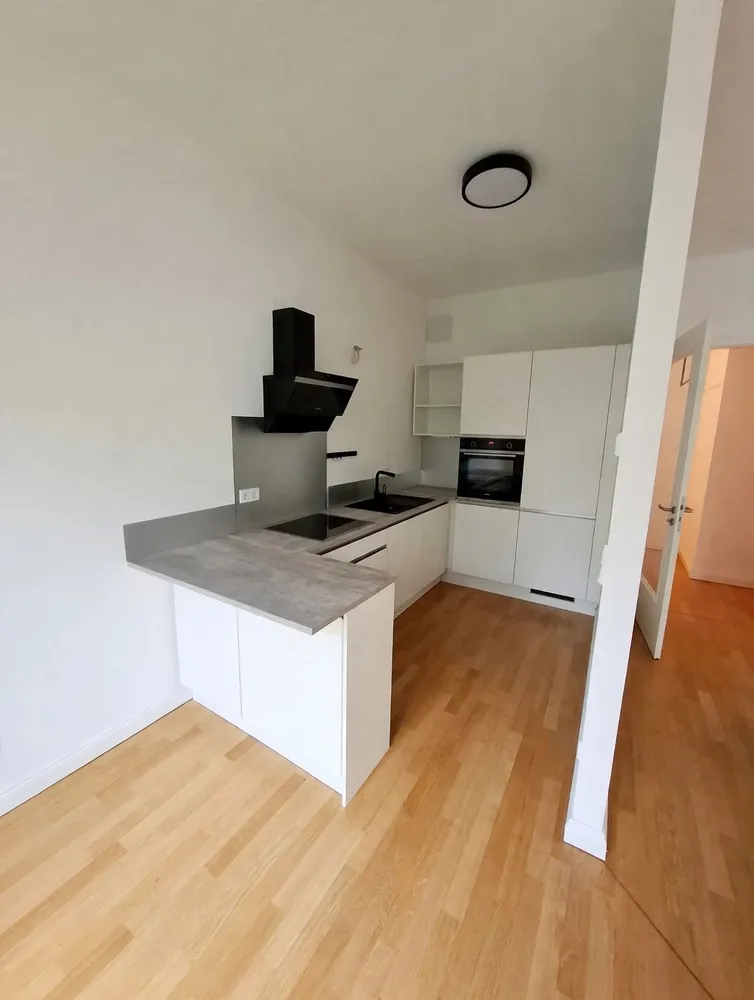 2 Zimmer Wohnung mit 81 m² in Düsseldorf – Bild 3