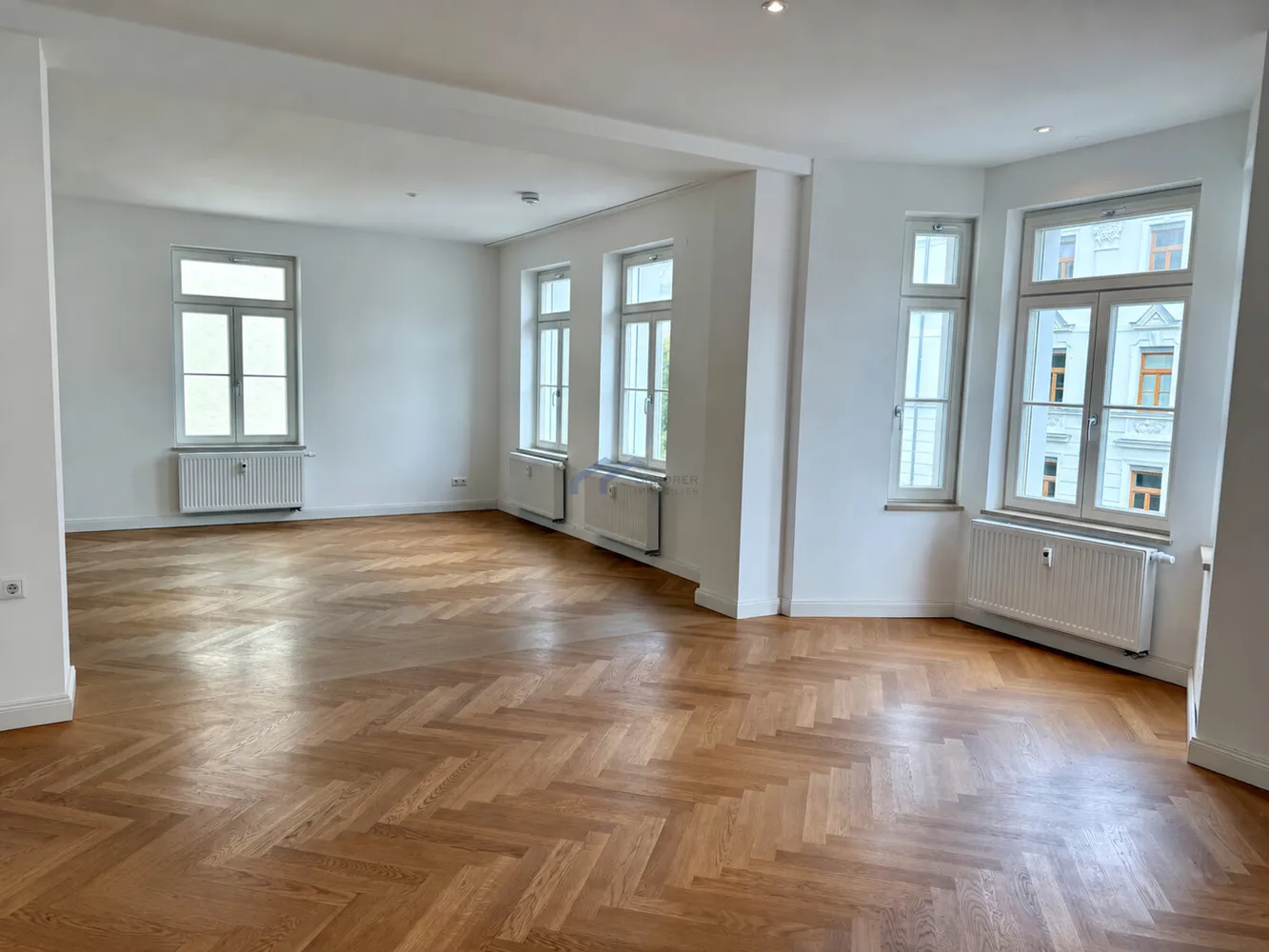 5 Zimmer Wohnung mit 160 m² in Augsburg – Bild 2