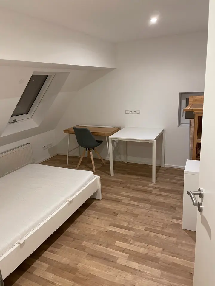 Shared room with 20 m² in Stuttgart – Photo 1