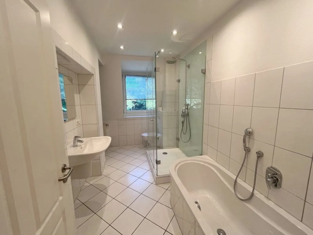 4 room apartment with 133 m² in Wiesbaden – Photo 3