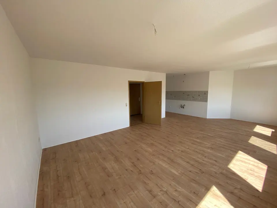 3 Zimmer Wohnung mit 107 m² in Greiz – Bild 2