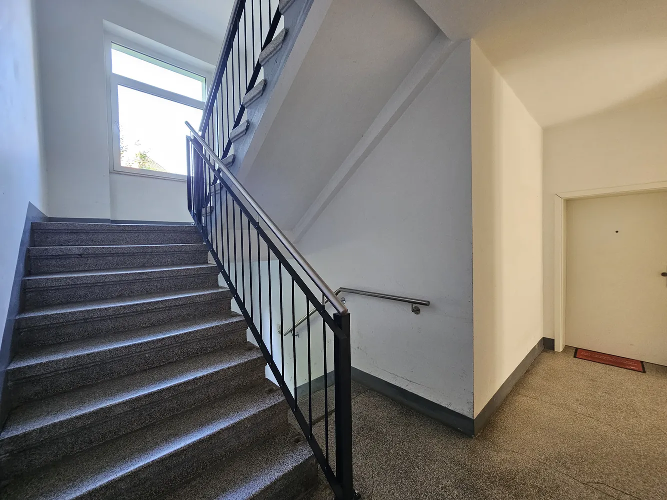 2 Zimmer Wohnung mit 46 m² in Halle (Saale) – Bild 8
