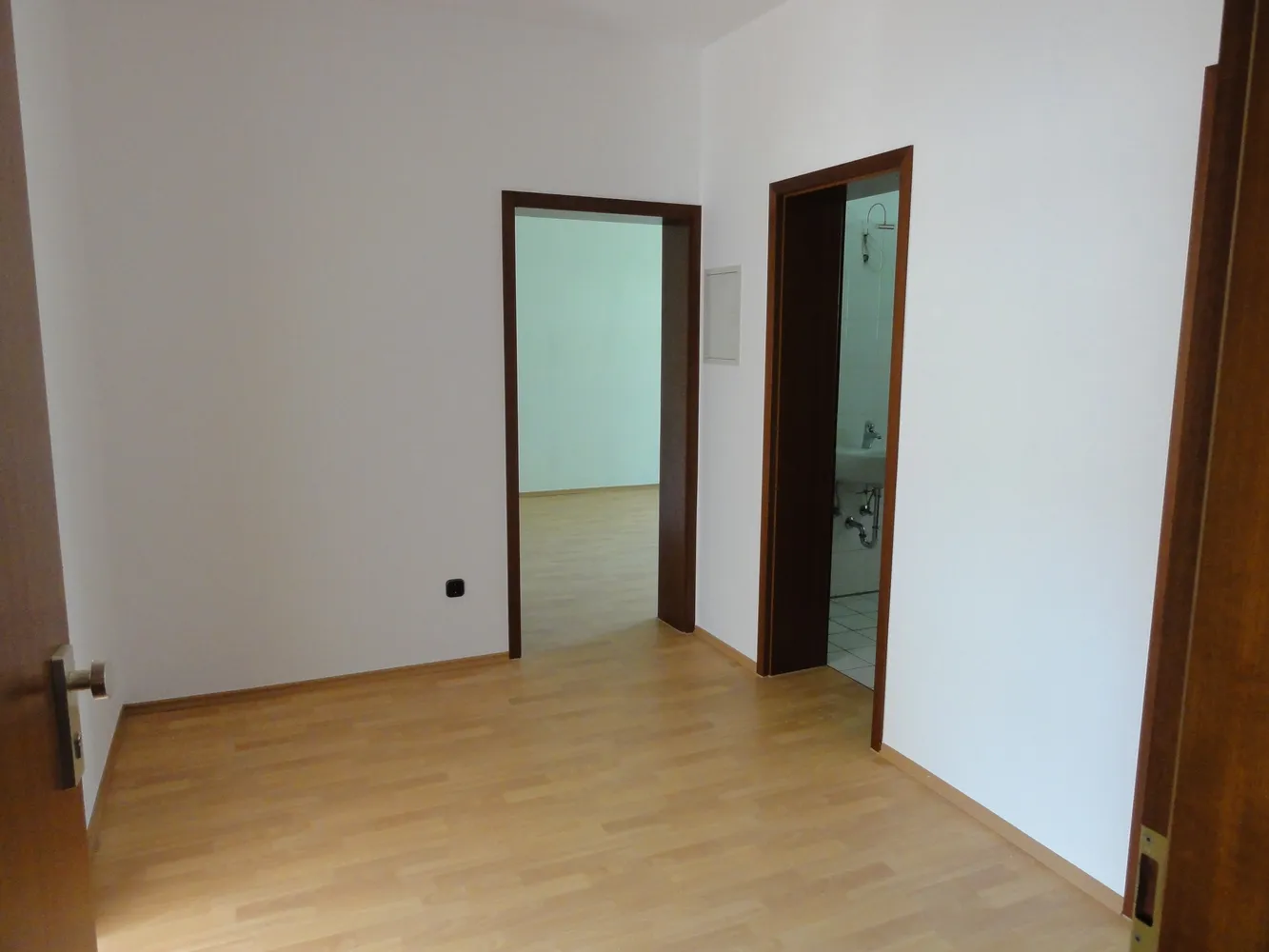 2 Zimmer Wohnung mit 77 m² in Duisburg – Bild 3