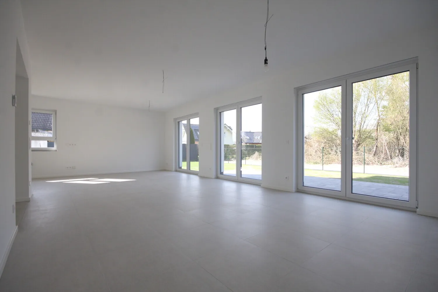 5 Zimmer Haus mit 153 m² in Falkensee – Bild 1