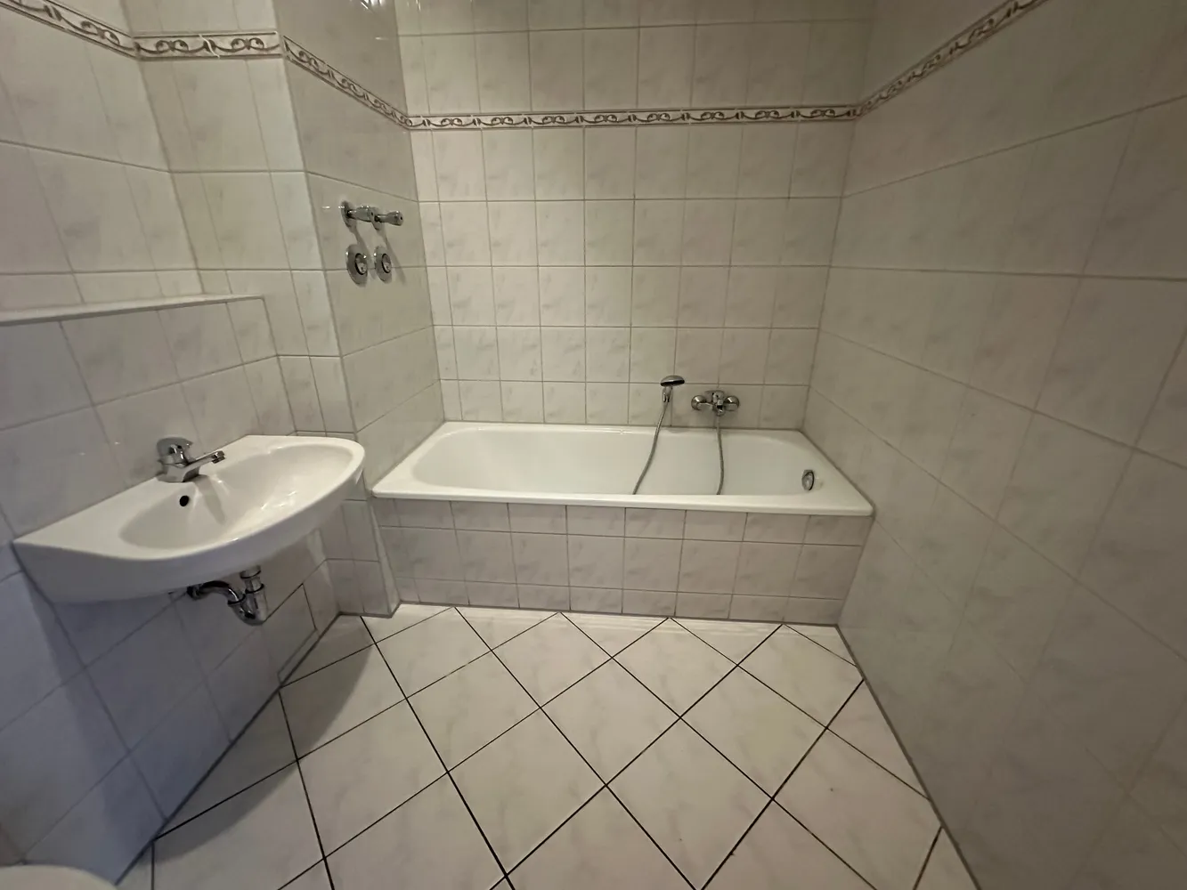 3 room apartment with 80 m² in Chemnitz – Photo 3