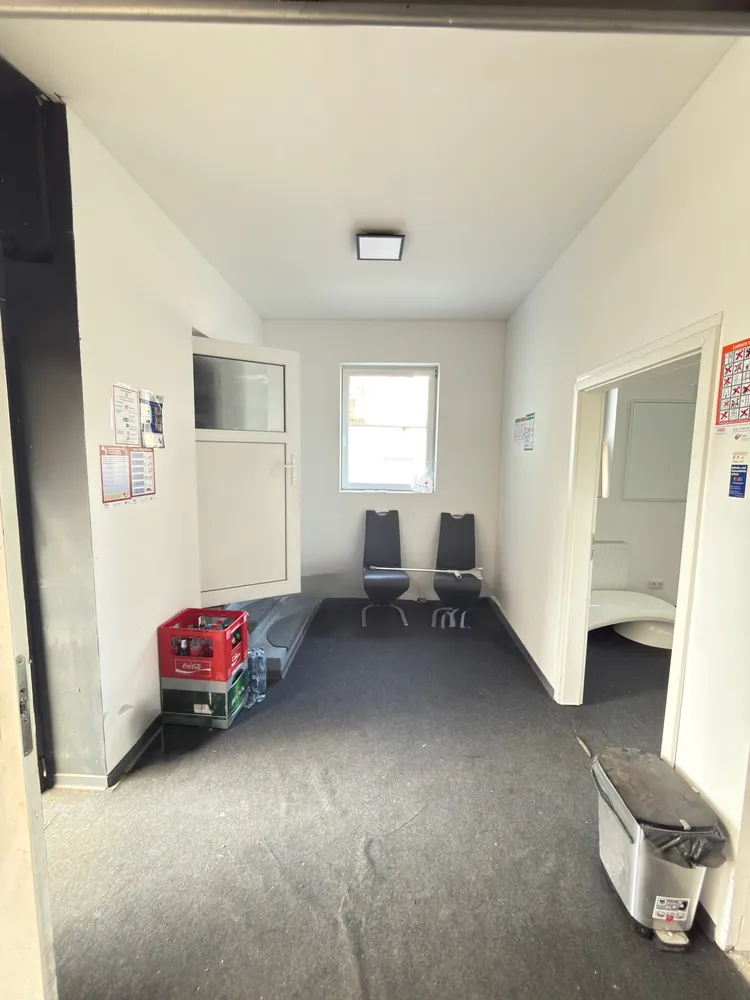 4 Zimmer Wohnung mit 200 m² in Nürnberg – Bild 3