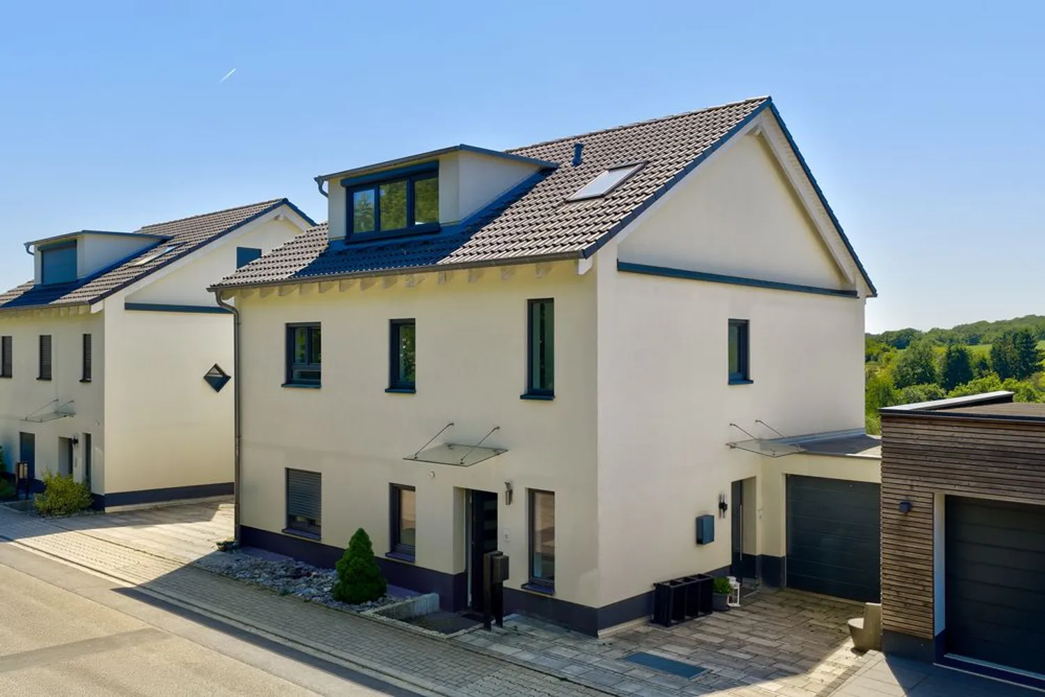 4 Zimmer Wohnung mit 163 m² in Wiesbaden – Bild 4