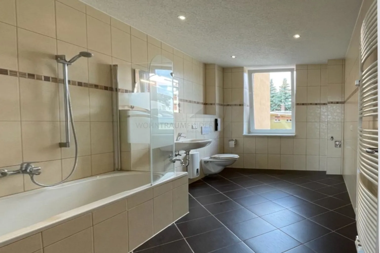3 Zimmer Wohnung mit 98 m² in Zwickau – Bild 8
