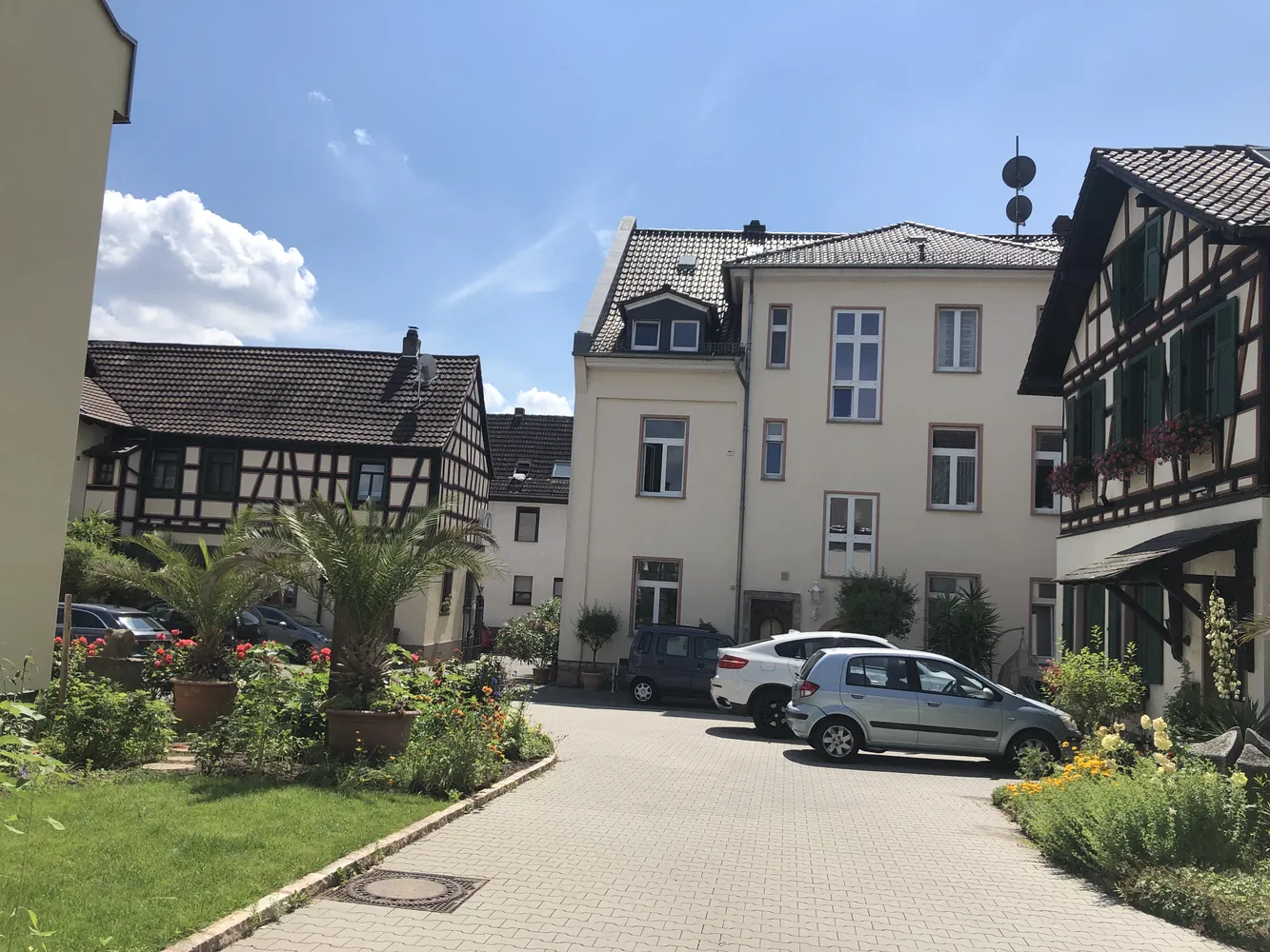 2 Zimmer Wohnung mit 78 m² in Wiesbaden – Bild 2