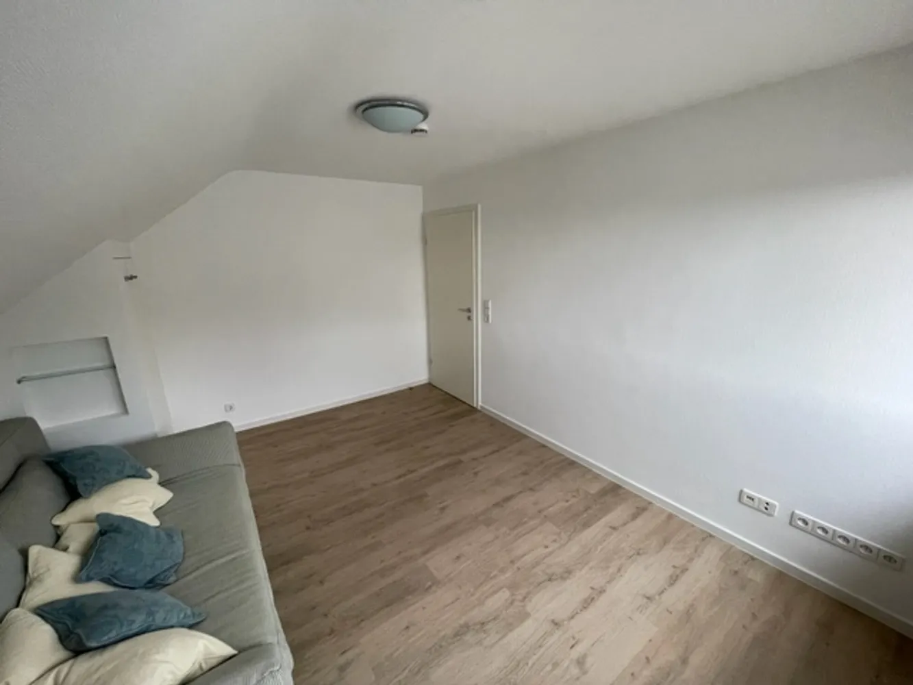 1 Zimmer Wohnung mit 36 m² in Stuttgart – Bild 2