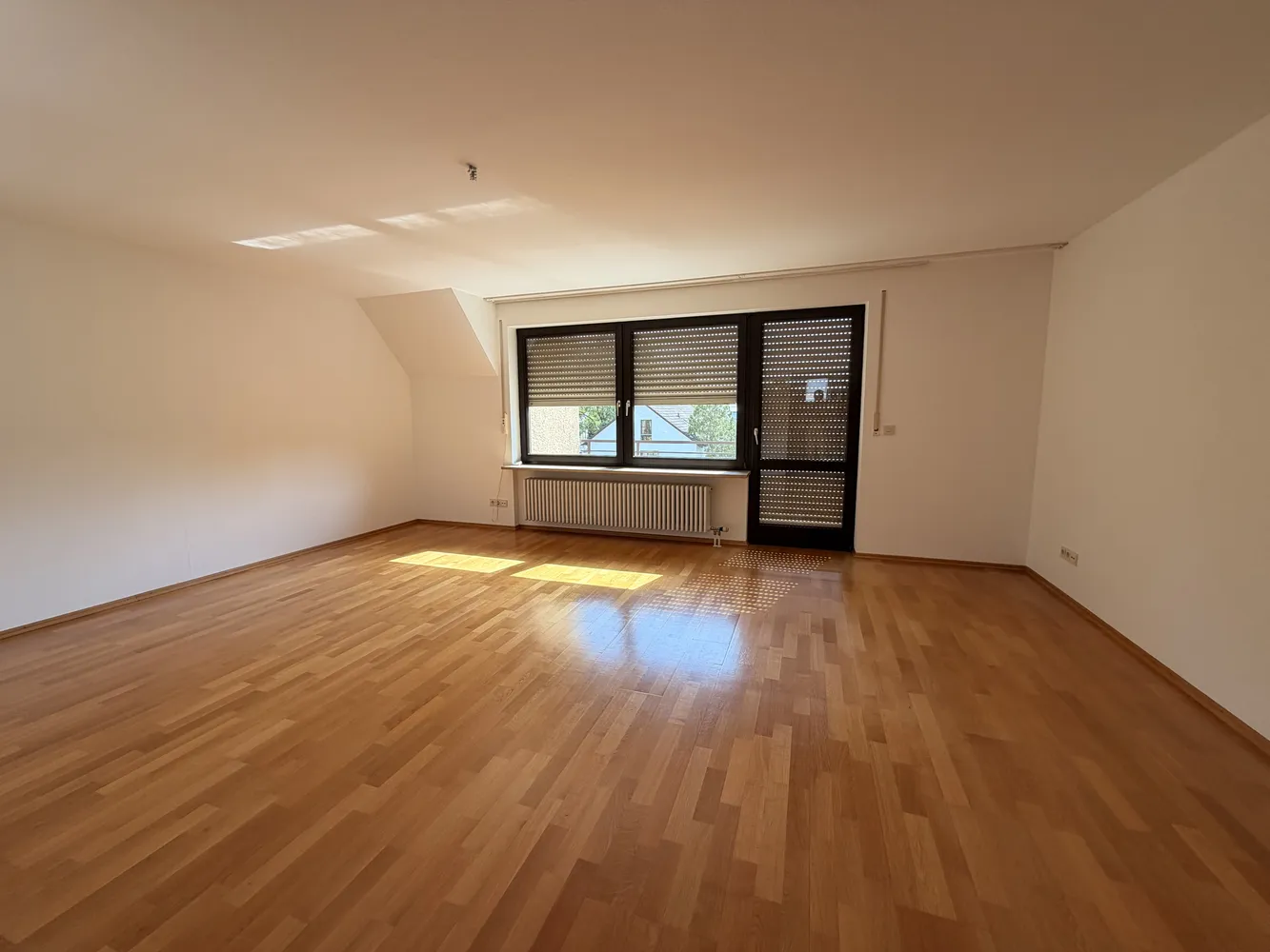 3 Zimmer Wohnung mit 83 m² in Augsburg – Bild 2