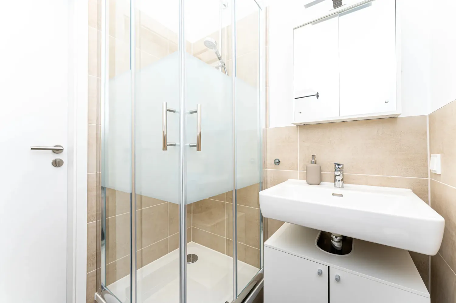 Shared room with 12 m² in Berlin – Photo 5