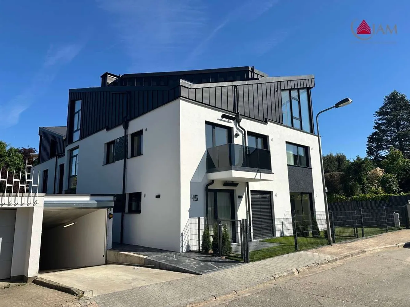 4 Zimmer Wohnung mit 151 m² in Frankfurt am Main – Bild 4