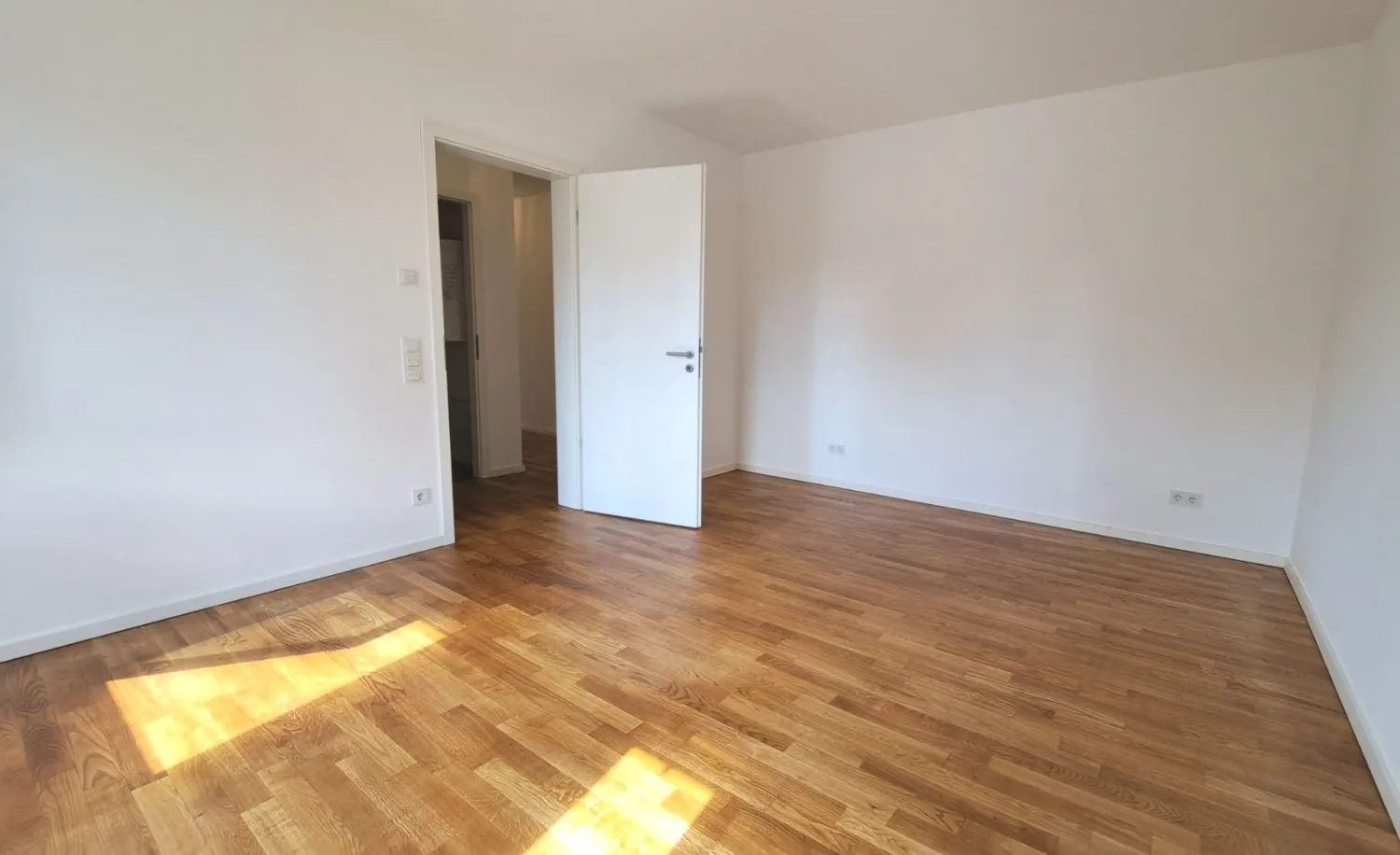 4 Zimmer Wohnung mit 131 m² in Berlin – Bild 3