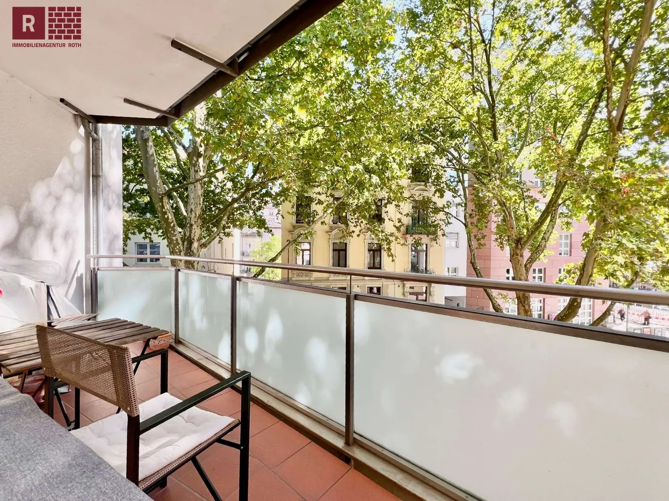 3 room apartment with 70 m² in Frankfurt am Main – Photo 1