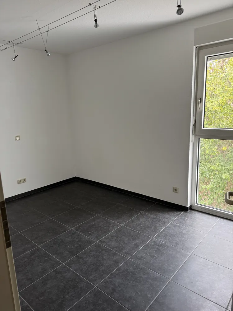 4 Zimmer Wohnung mit 100 m² in Saarbrücken – Bild 3