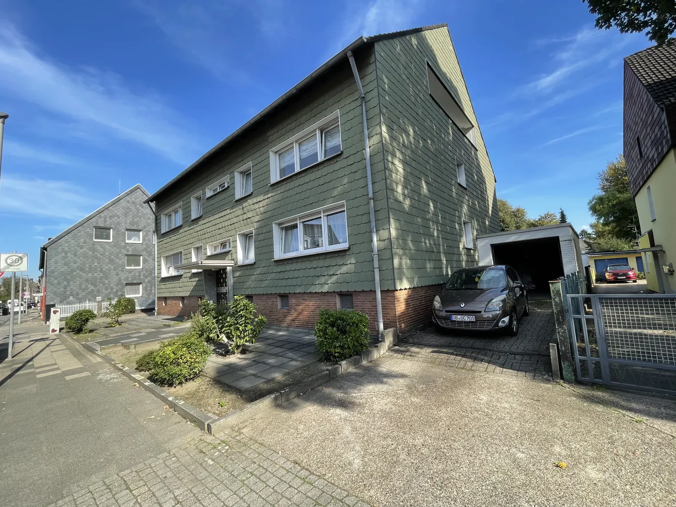 2 Zimmer Wohnung mit 80 m² in Oberhausen – Bild 2
