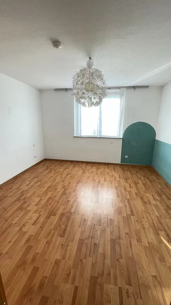 5 Zimmer Haus mit 104 m² in Metzingen – Bild 1