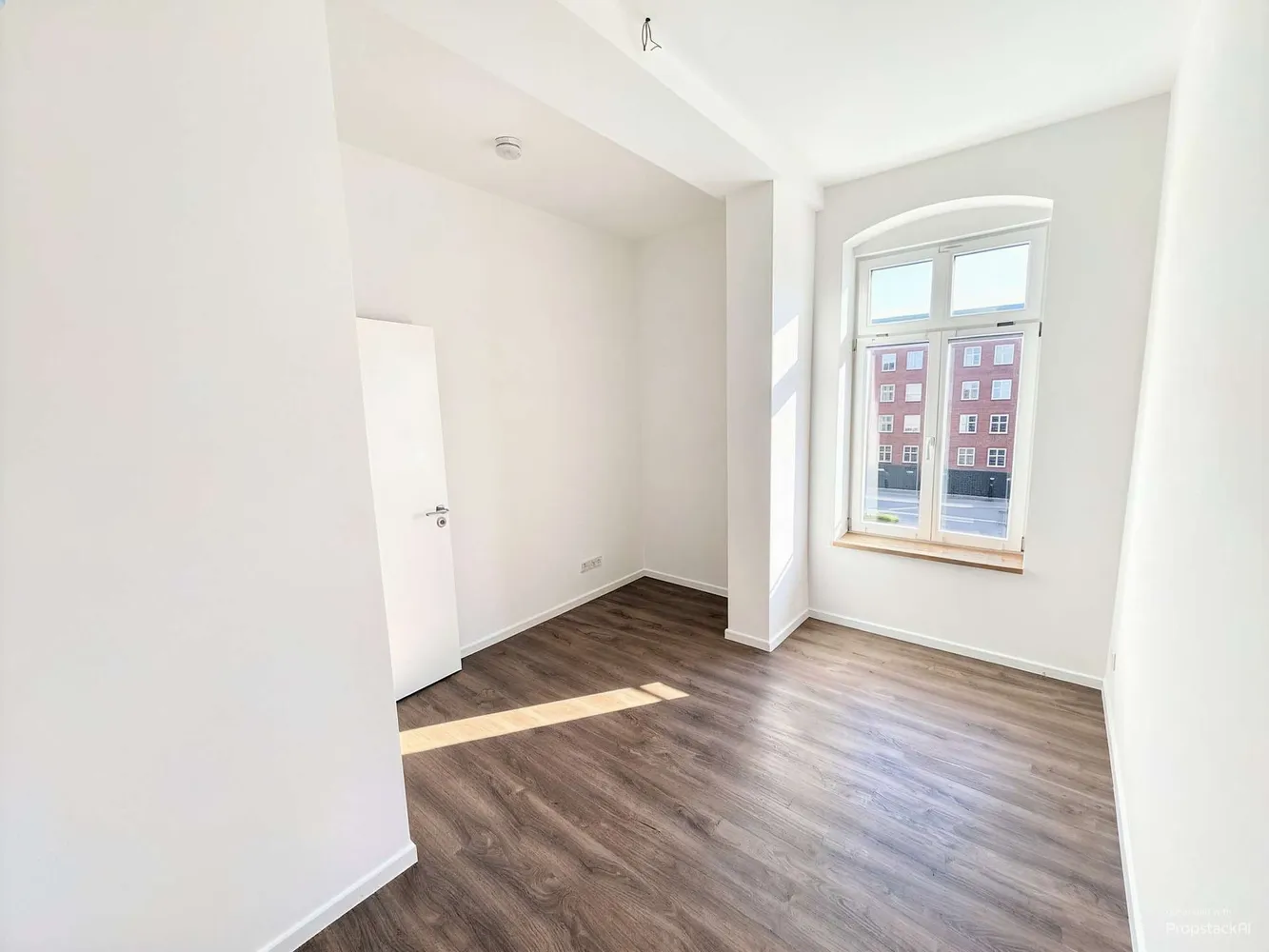 4 Zimmer Wohnung mit 105 m² in Chemnitz – Bild 4