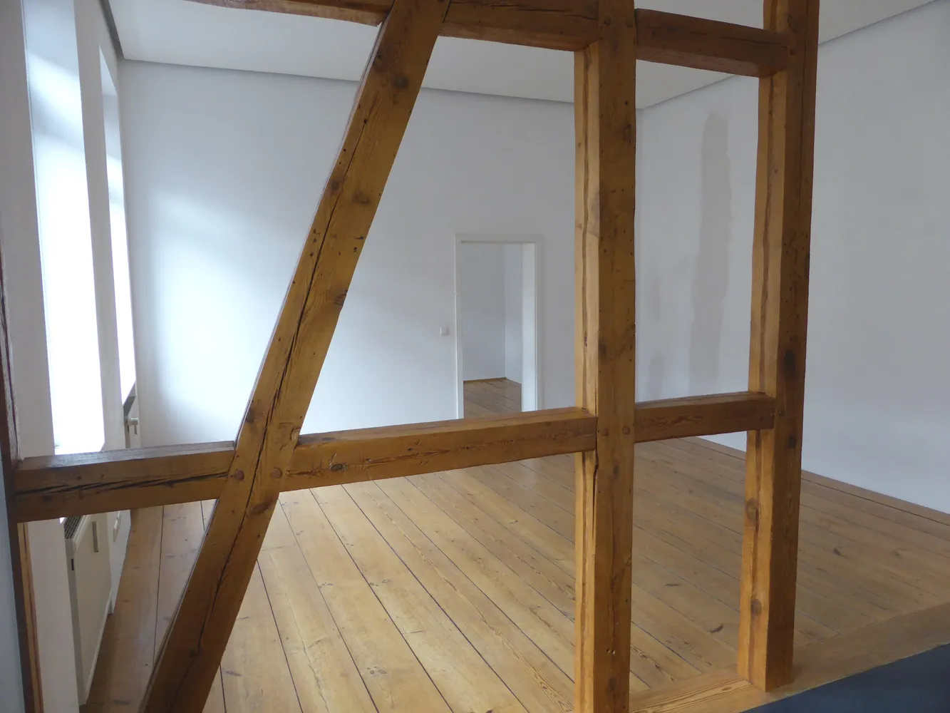2 Zimmer Wohnung mit 55 m² in Schwerin – Bild 2