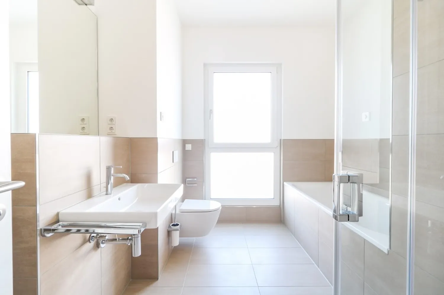 4 Zimmer Wohnung mit 139 m² in Frankfurt am Main – Bild 1