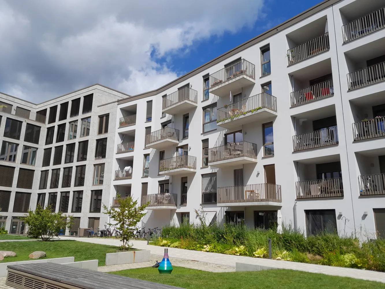 2 Zimmer Wohnung mit 64 m² in Berlin – Bild 2