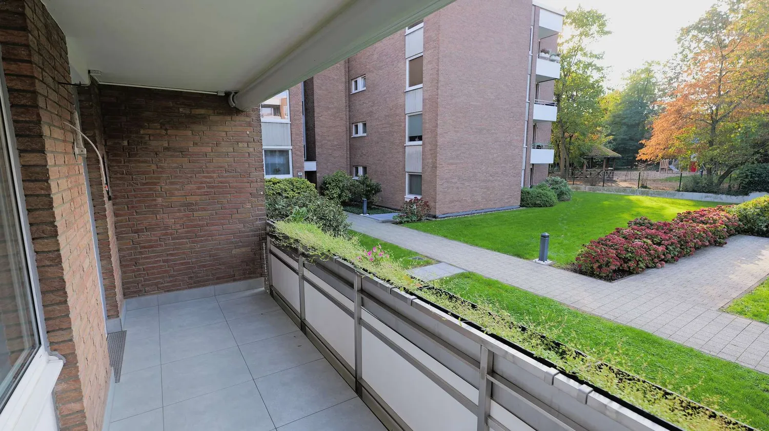 3 Zimmer Wohnung mit 91 m² in Düsseldorf – Bild 3
