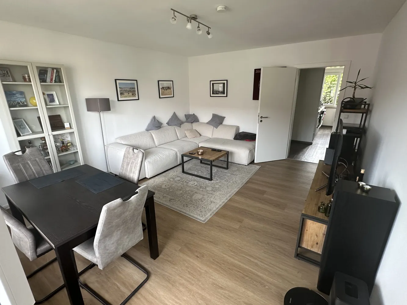 3 Zimmer Wohnung mit 82 m² in Stuttgart – Bild 2