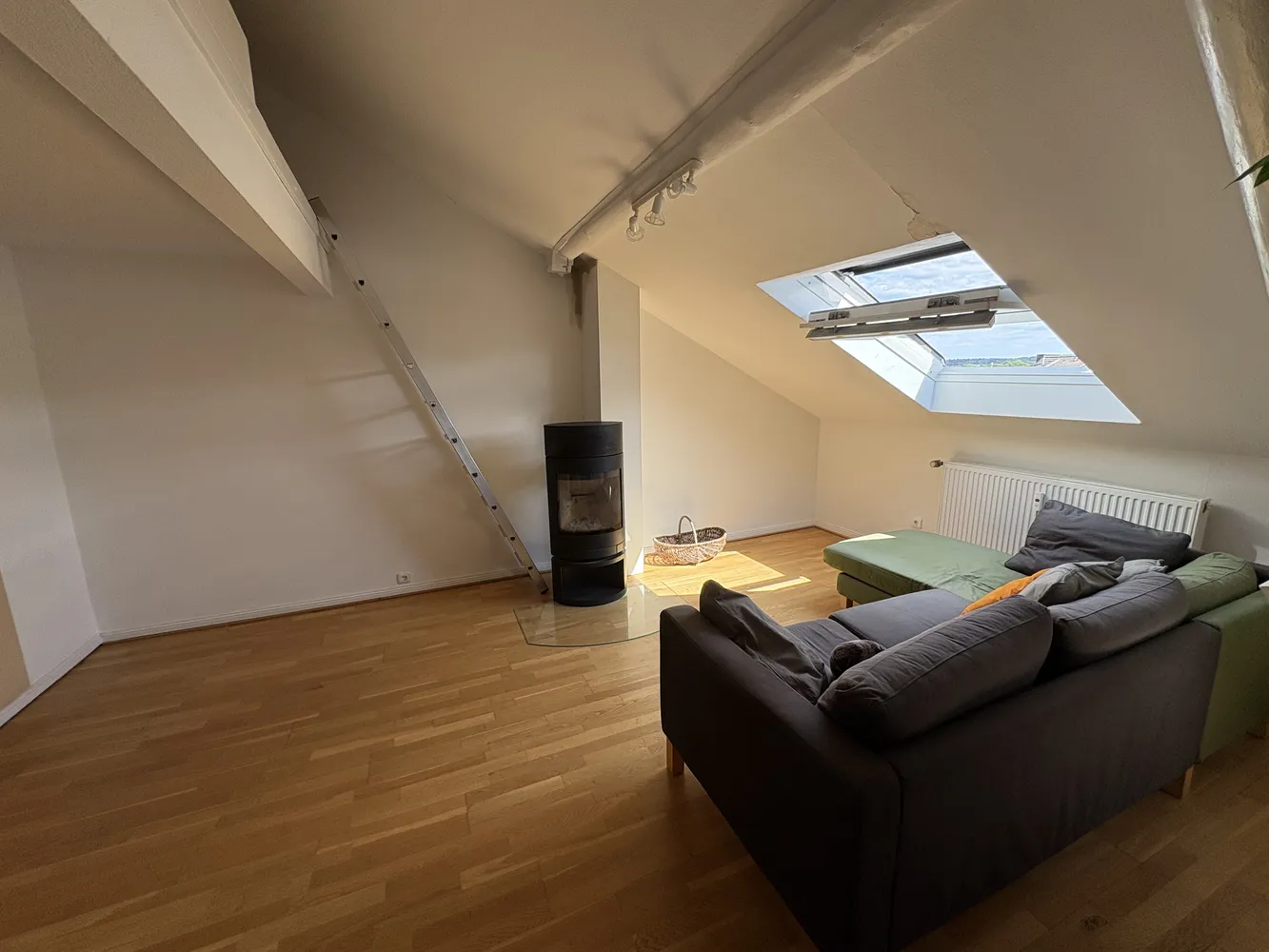 4 Zimmer Wohnung mit 98 m² in Aachen – Bild 1