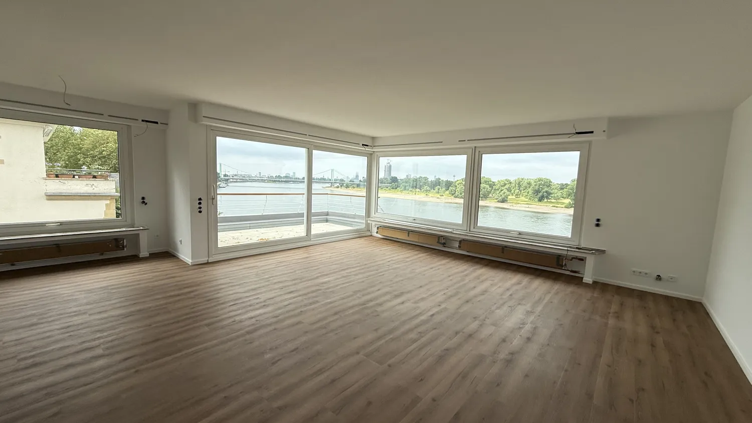 5 Zimmer Wohnung mit 180 m² in Köln – Bild 2