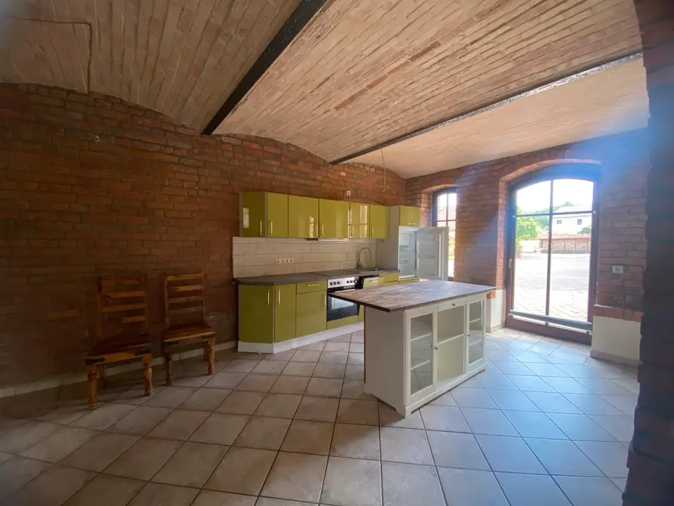 2 Zimmer Wohnung mit 110 m² in Merseburg – Bild 2