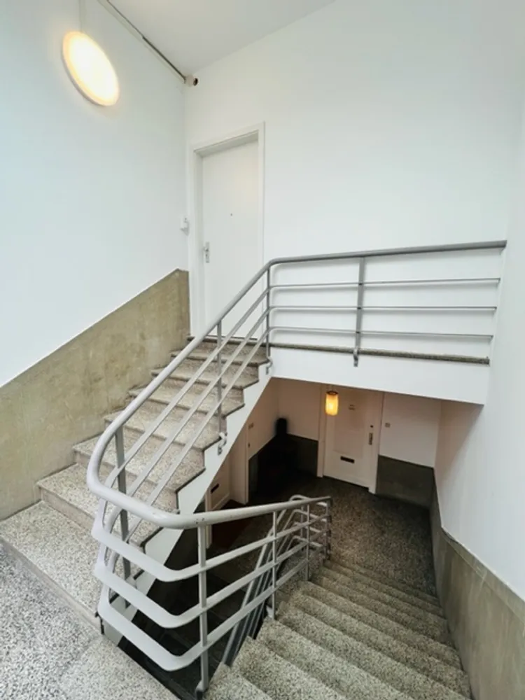 4 Zimmer Wohnung mit 93 m² in Wiesbaden – Bild 2