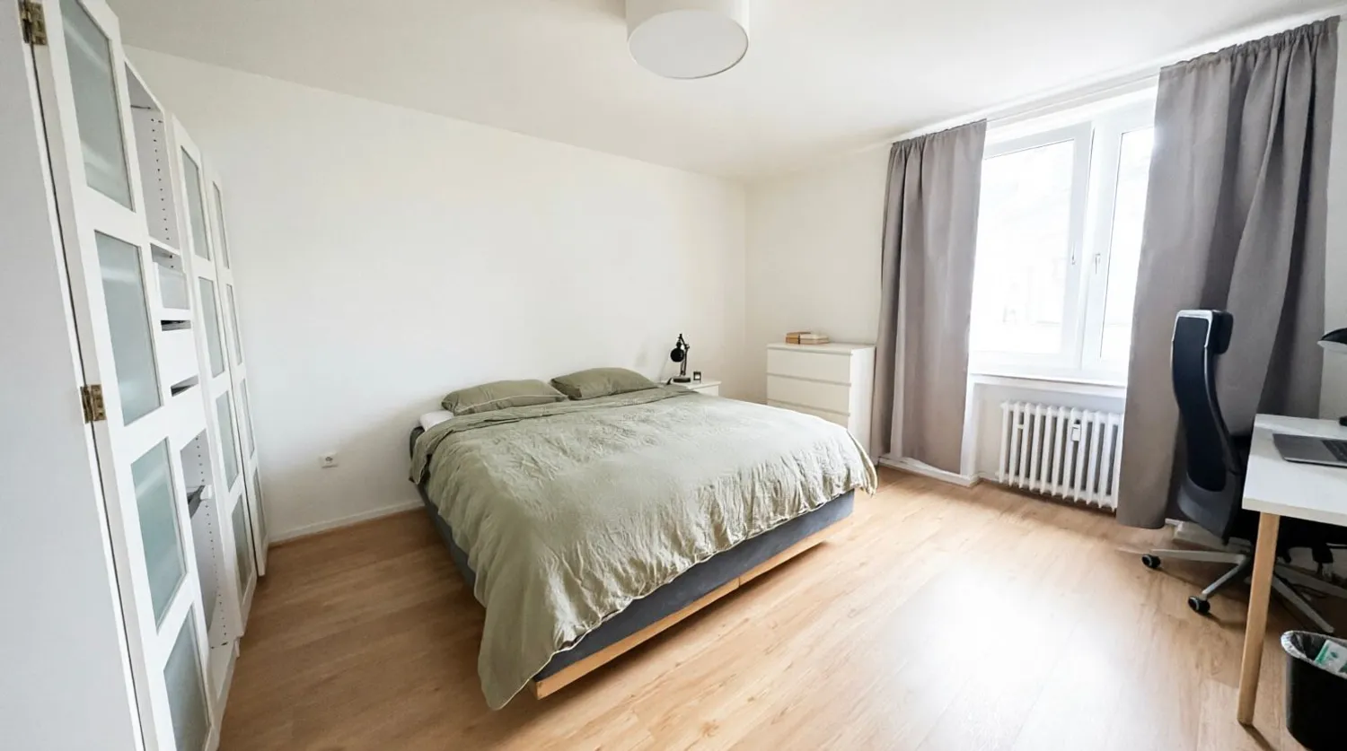 2 Zimmer Wohnung mit 81 m² in Düsseldorf – Bild 3