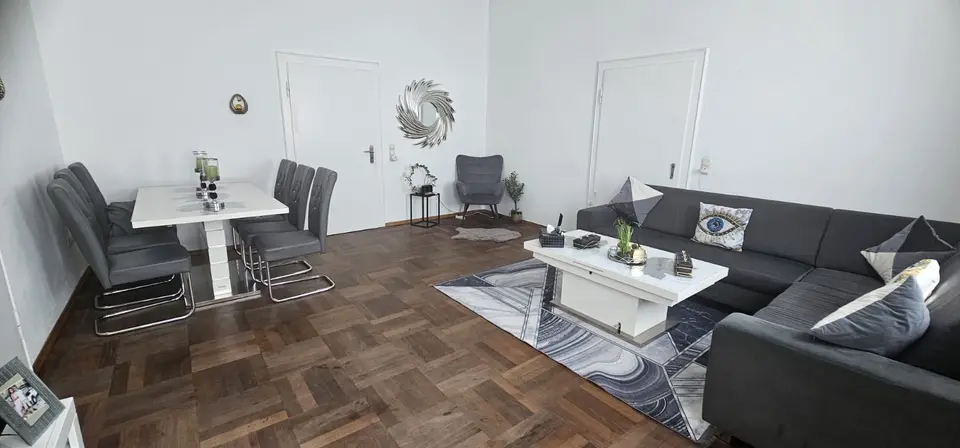 5 Zimmer Wohnung mit 130 m² in Hof – Bild 1