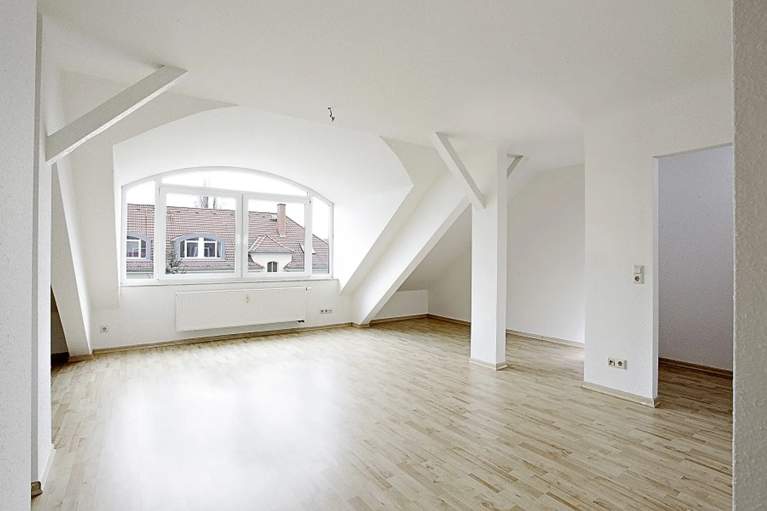 2 Zimmer Wohnung mit 68 m² in Dresden – Bild 2