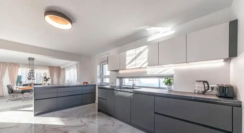7 Zimmer Haus mit 250 m² in Friedberg – Bild 3