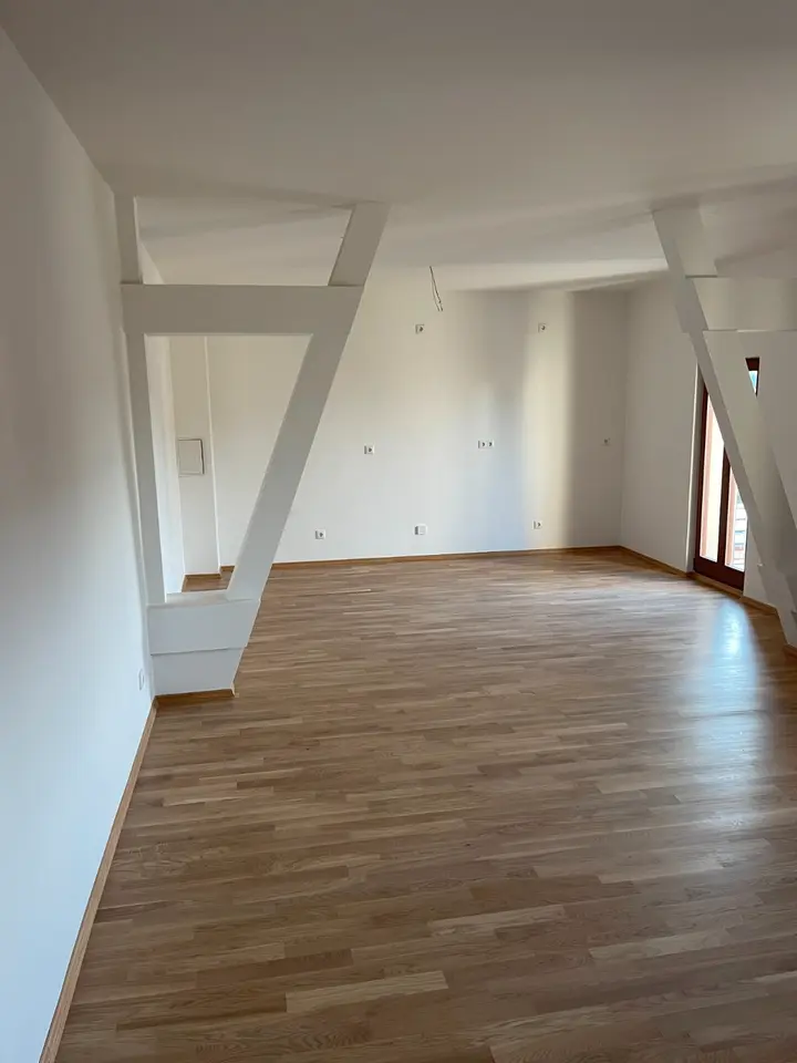 3 Zimmer Wohnung mit 100 m² in Halle (Saale) – Bild 1