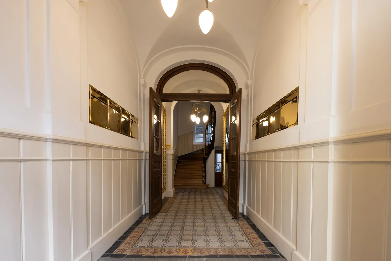 4 Zimmer Wohnung mit 90 m² in München – Bild 2