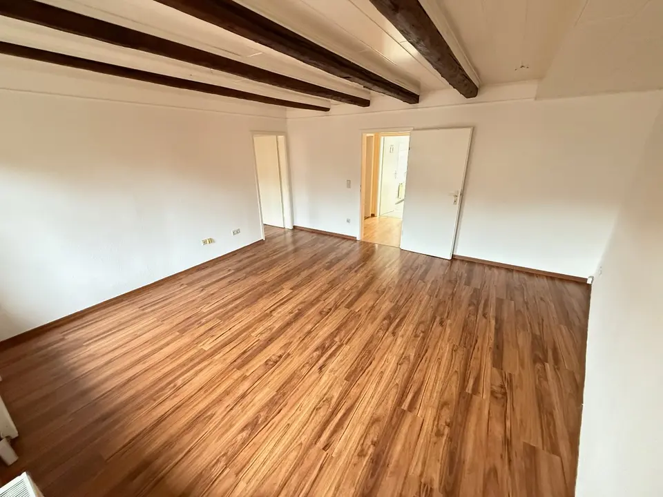 4 Zimmer Wohnung mit 111 m² in Weißenfels – Bild 2