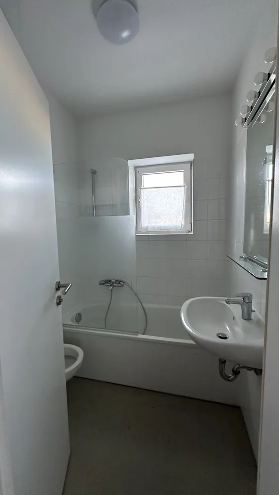 1 room apartment with 25 m² in Munich – Photo 4