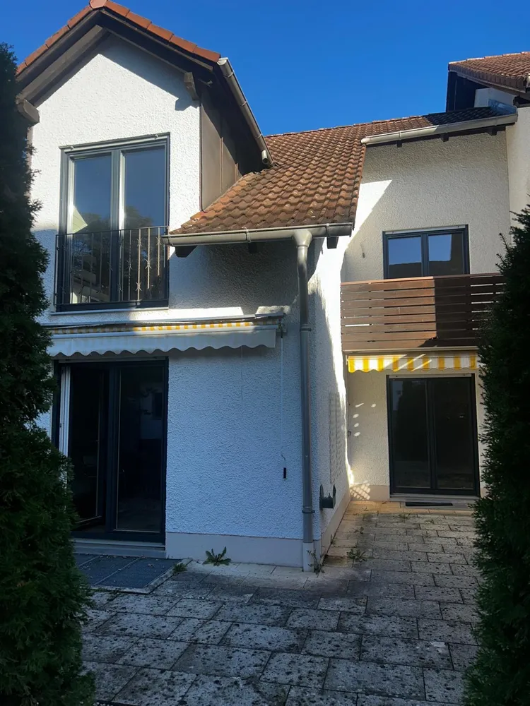 4 Zimmer Haus mit 140 m² in München – Bild 1