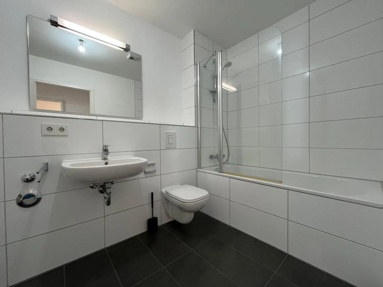 2 Zimmer Wohnung mit 100 m² in Stuttgart – Bild 8