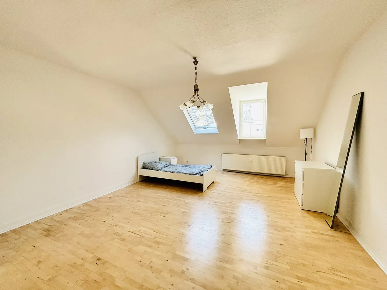 5 Zimmer Wohnung mit 110 m² in Wiesbaden – Bild 2