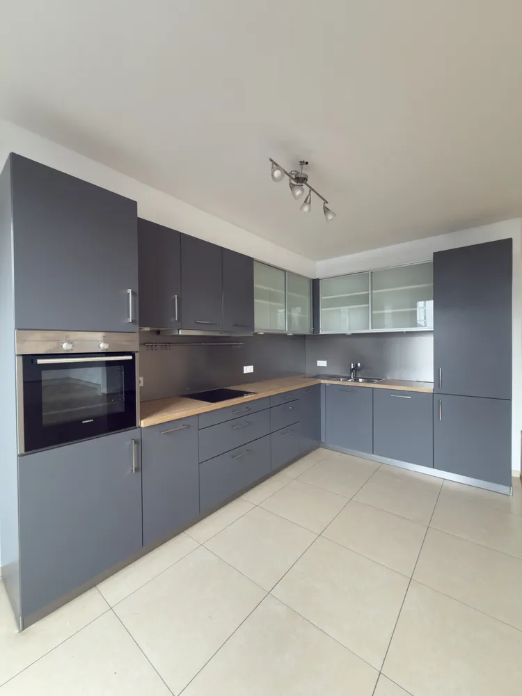2 Zimmer Wohnung mit 84 m² in Frankfurt am Main – Bild 6