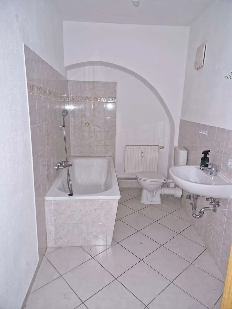 2 Zimmer Wohnung mit 60 m² in Naumburg (Saale) – Bild 3