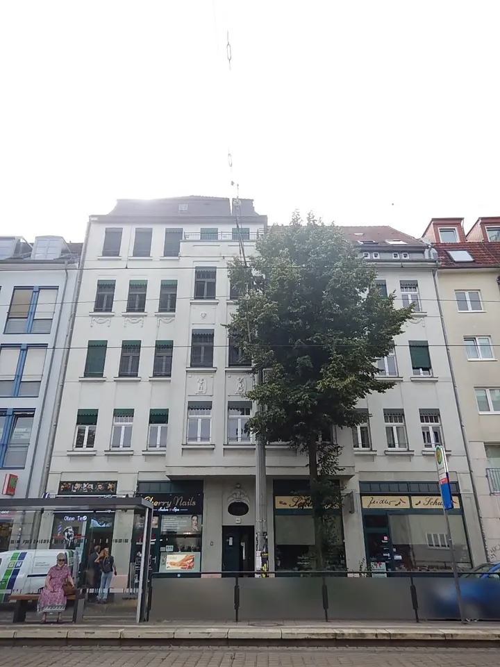 4 Zimmer Wohnung mit 137 m² in Düsseldorf – Bild 3