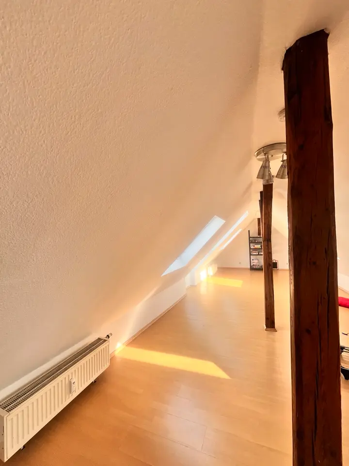 6 Zimmer Wohnung mit 125 m² in Saarbrücken – Bild 1