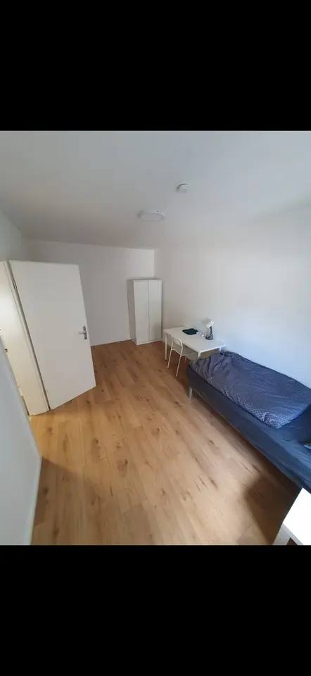WG-Zimmer mit 80 m² in Duisburg – Bild 1