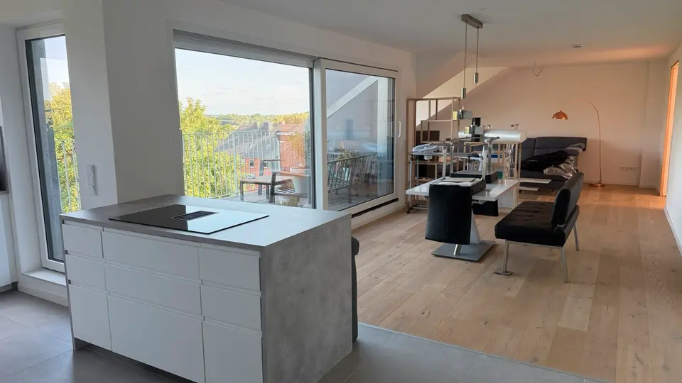 4 Zimmer Wohnung mit 105 m² in Kiel – Bild 1