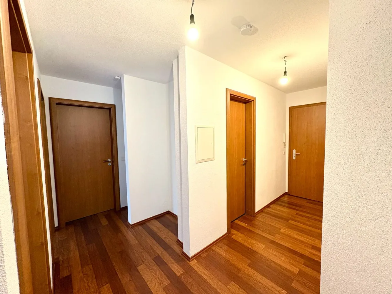 4 Zimmer Wohnung mit 107 m² in Düsseldorf – Bild 2
